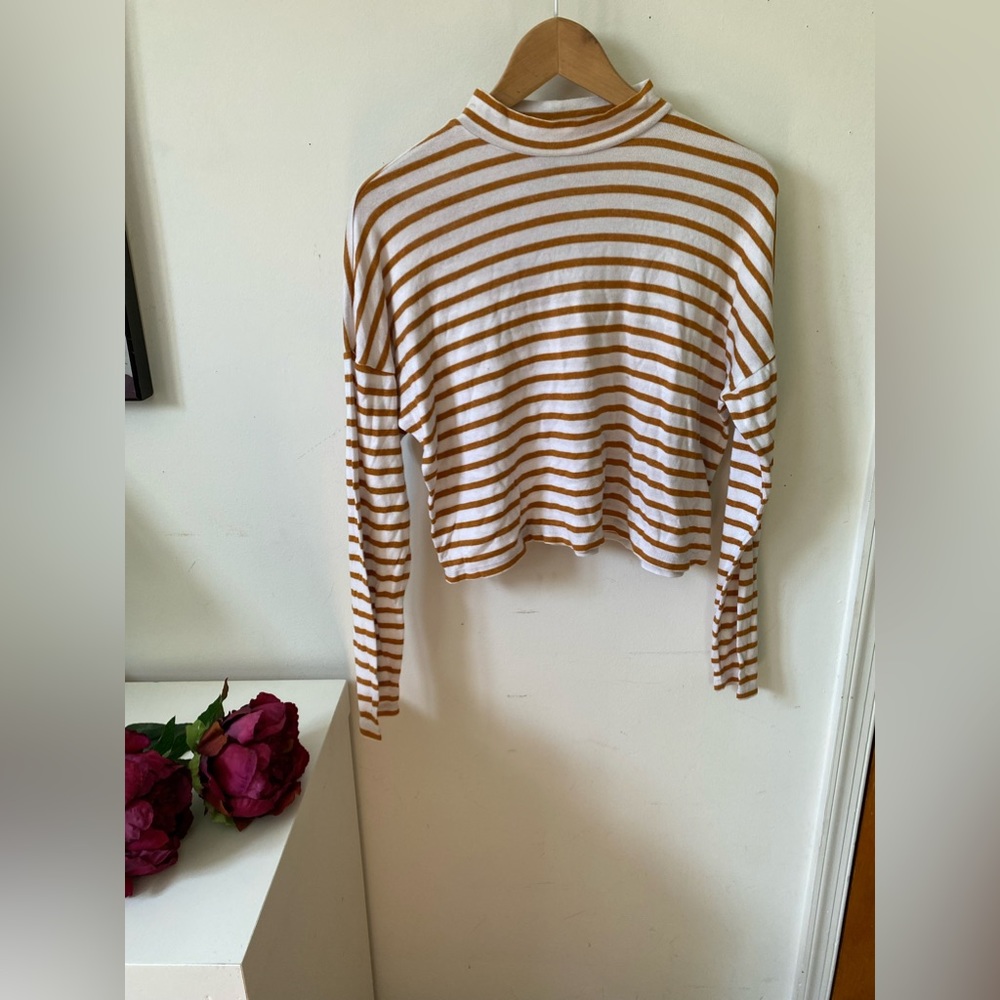 Forever 21 cropped striped long sleeve shirts Size Small
